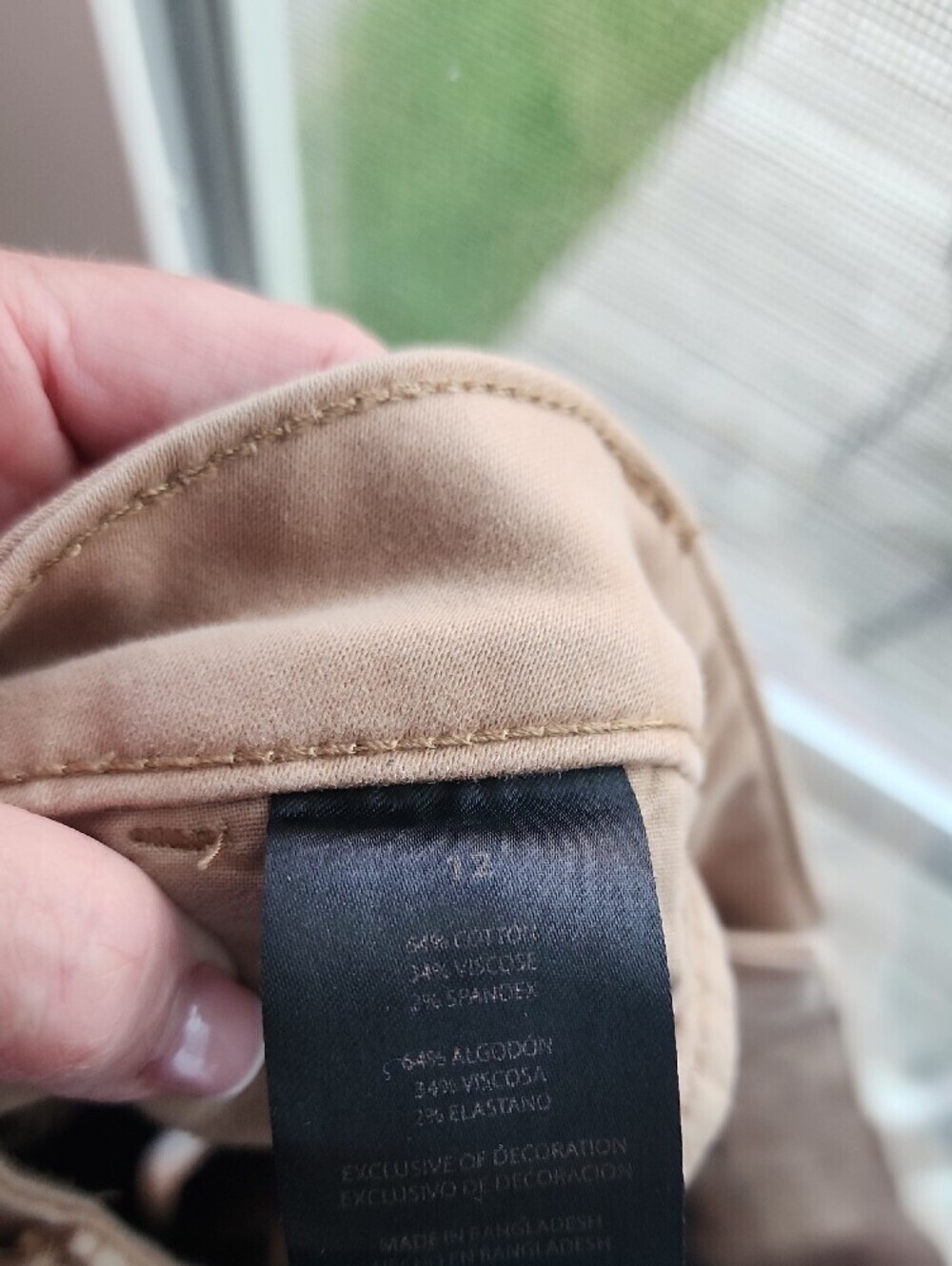 Banana Republic Women's Khaki/Tan Chino Shorts - Picture 5 of 5